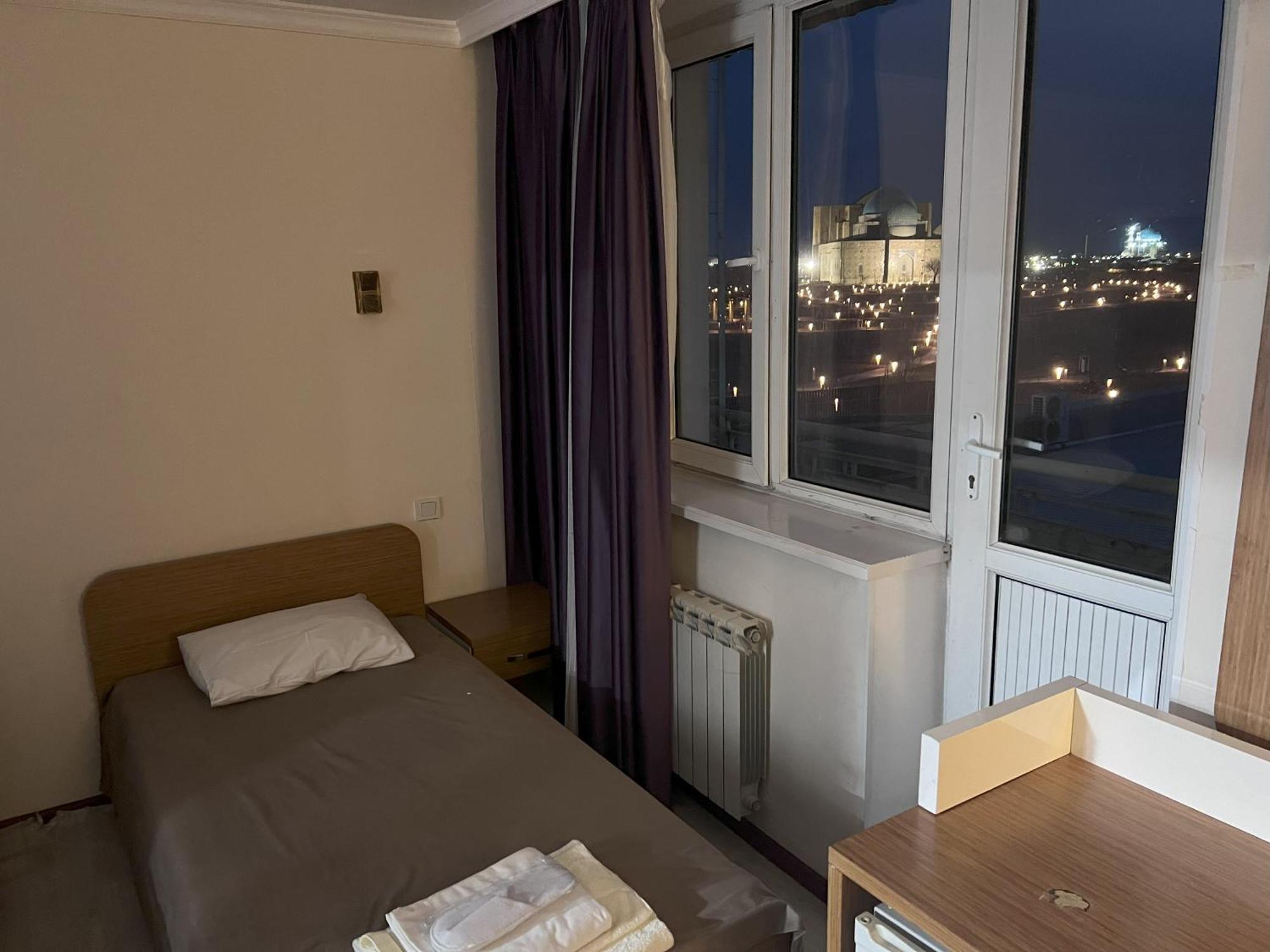 Yassy Hotel, 4*