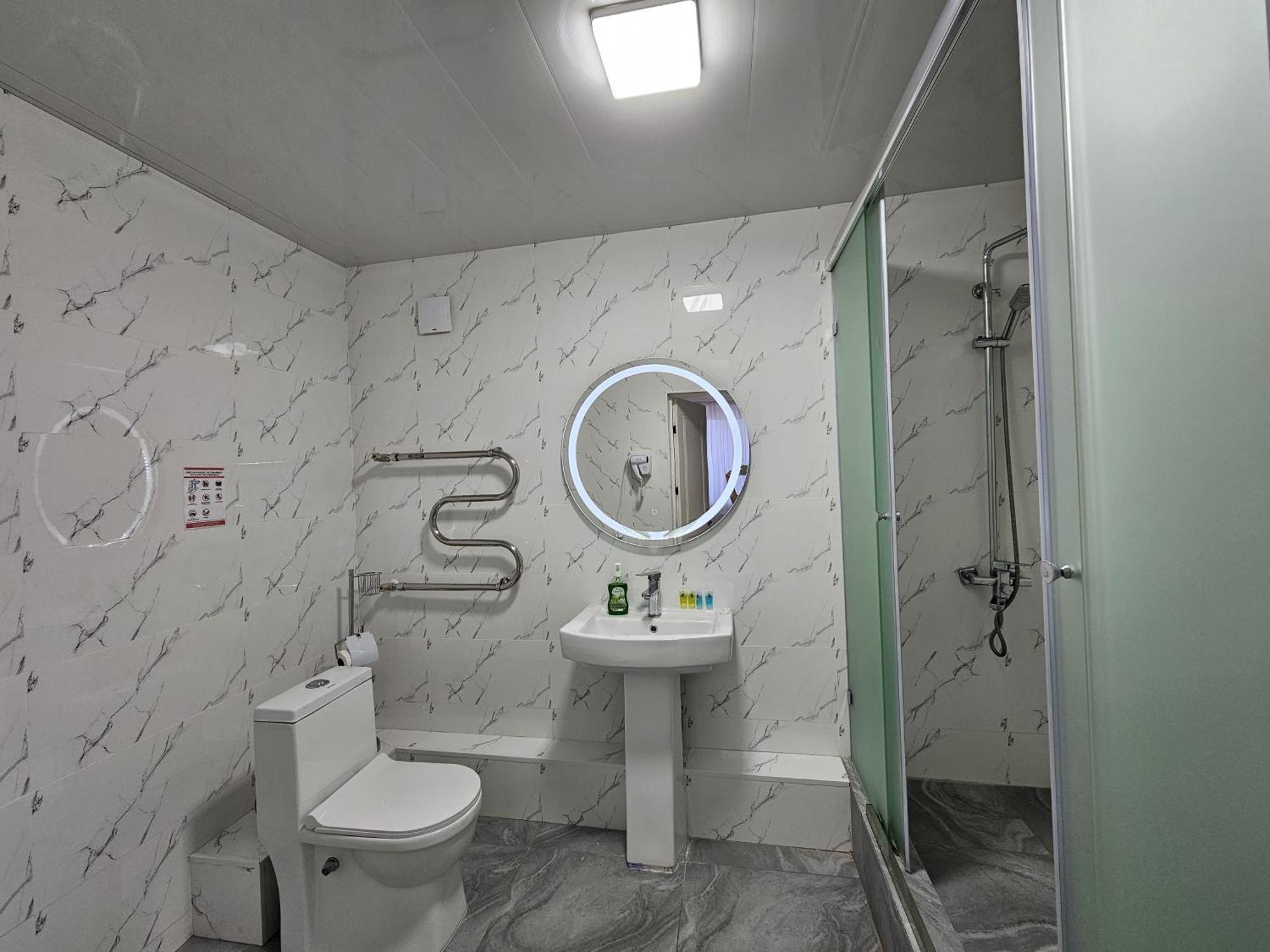 Yassy Hotel, Turkistan